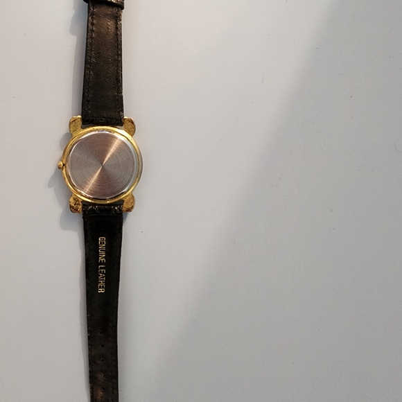 Elegant Gold and Black Women's Watch #7 - Picture 4 of 4